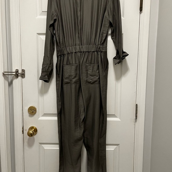 DKNY Khaki green jumpsuit 🖤 - Picture 7 of 10